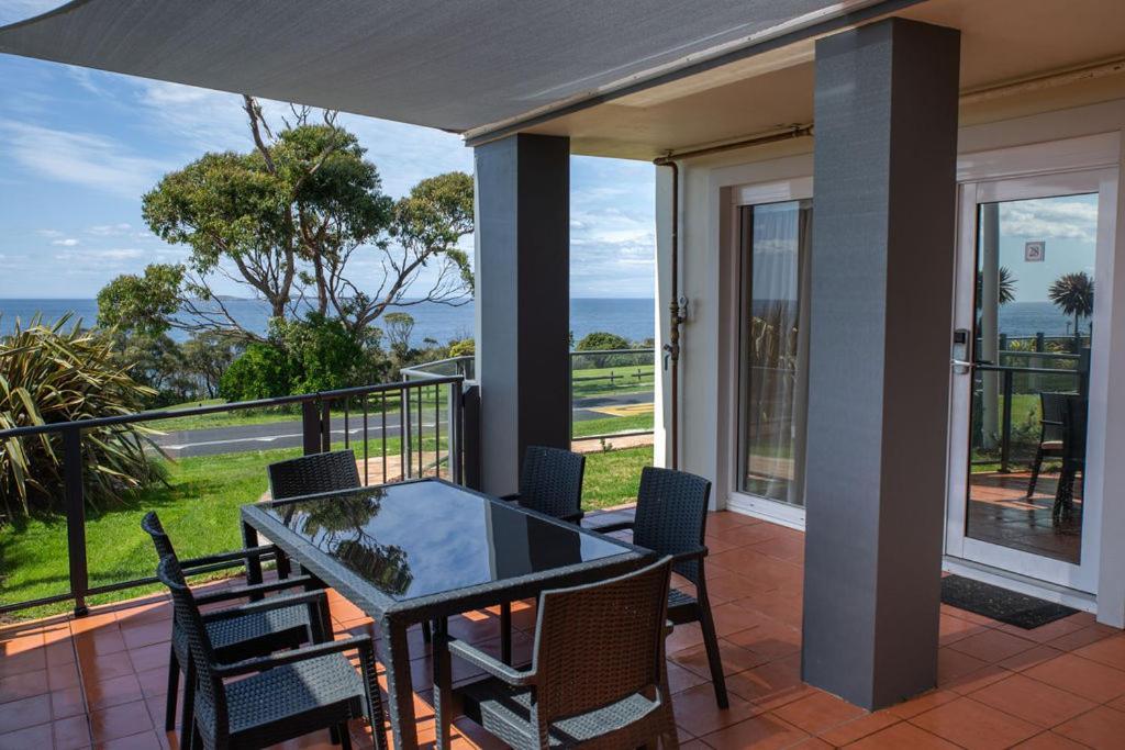 Amooran Oceanside Apartments And Motel Narooma Kültér fotó