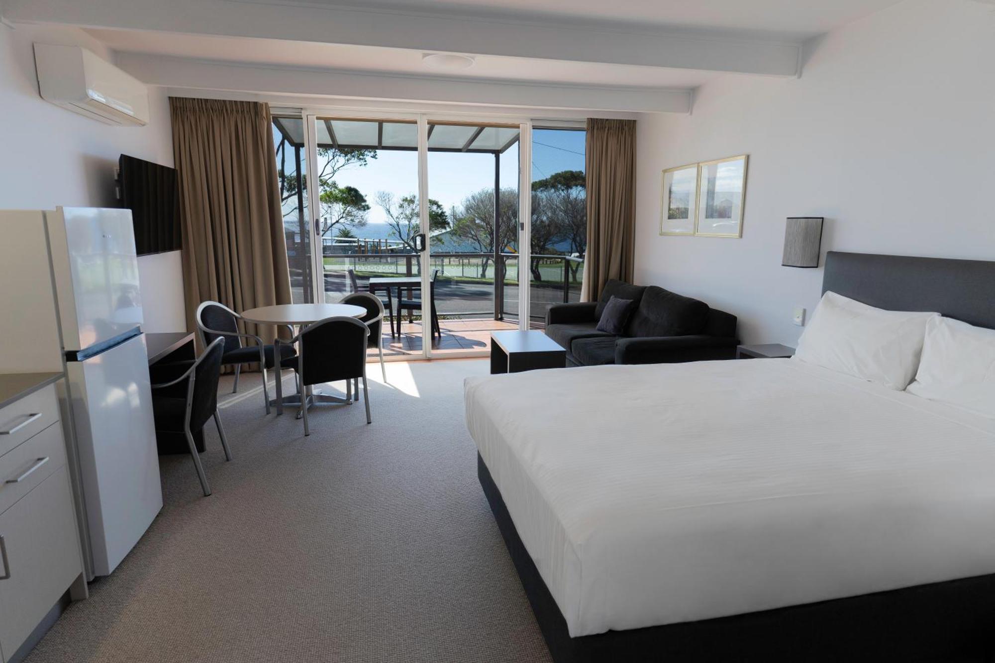 Amooran Oceanside Apartments And Motel Narooma Kültér fotó