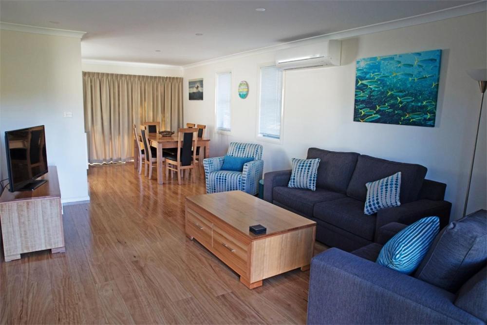 Amooran Oceanside Apartments And Motel Narooma Kültér fotó